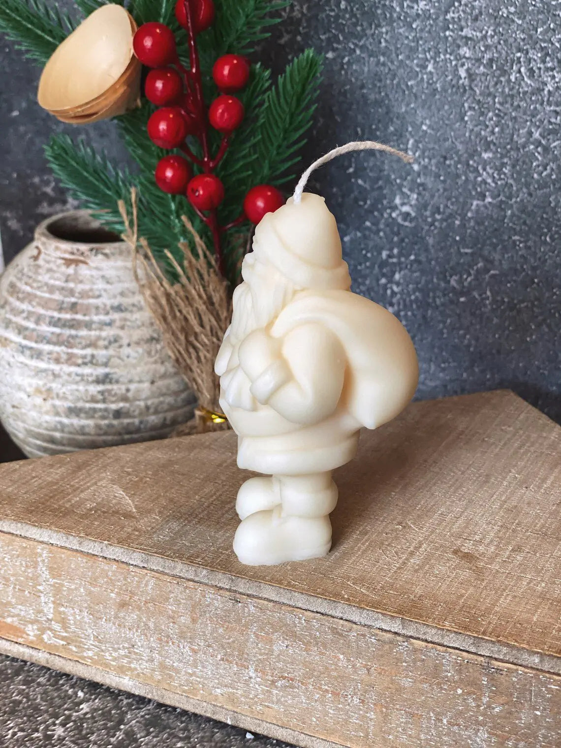 Handcrafted Santa Candle – Elegant Holiday Home Decor